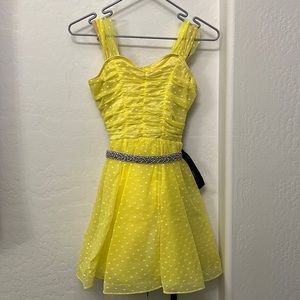 Super cute yellow dress with belt
